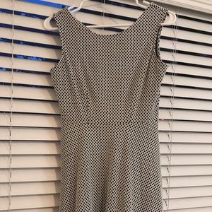 Black & white woven patterned dress